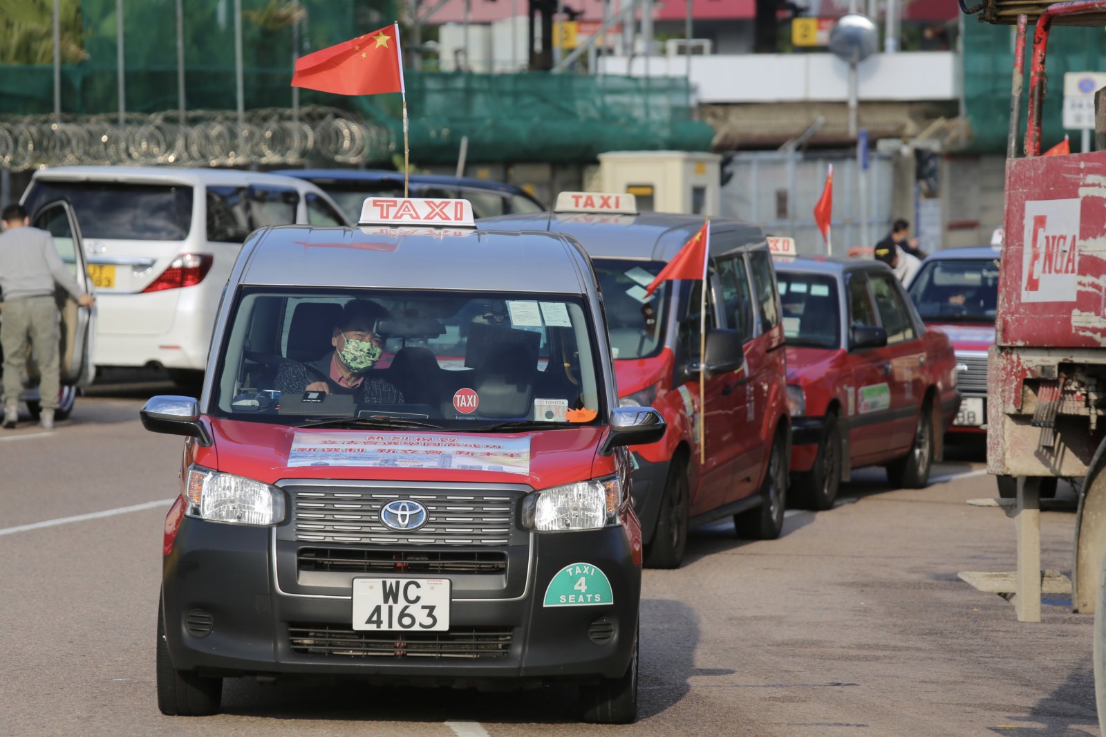 香港的士總會組織的士巡游活動 慶祝香港立法會換屆選舉圓滿結束